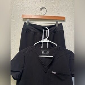 FIGS Technical Collection Black Scrub Top